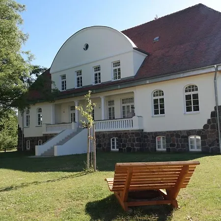 Gutshaus Comfortable Сasa de vacaciones Ganzlin