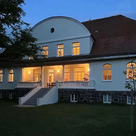 Gutshaus Comfortable Сasa de vacaciones